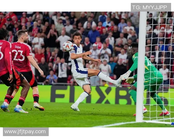 3月7日巴黎对曼联精彩比赛视频回放全程解析与精彩瞬间分享 3月7日巴黎对曼联精彩比赛视频回放全程解析与精彩瞬间分享