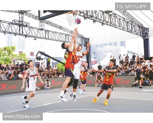 中国男篮红队迎战澳大利亚明星队全力争胜展现篮球魅力与实力较量 中国男篮红队迎战澳大利亚明星队全力争胜展现篮球魅力与实力较量