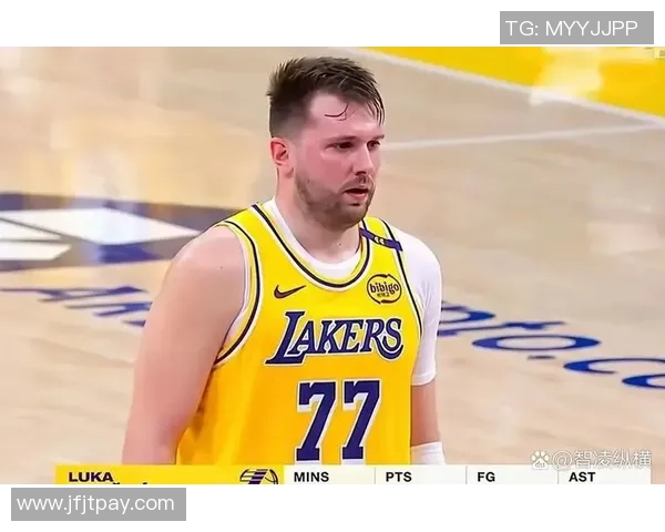 湖人对阵篮网中国赛精彩回顾与赛况分析全景呈现 湖人对阵篮网中国赛精彩回顾与赛况分析全景呈现